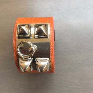Cuff Bracelet Orange.